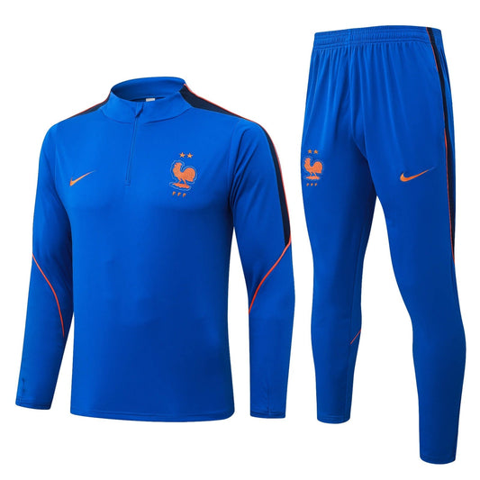 Trainingsanzug 26