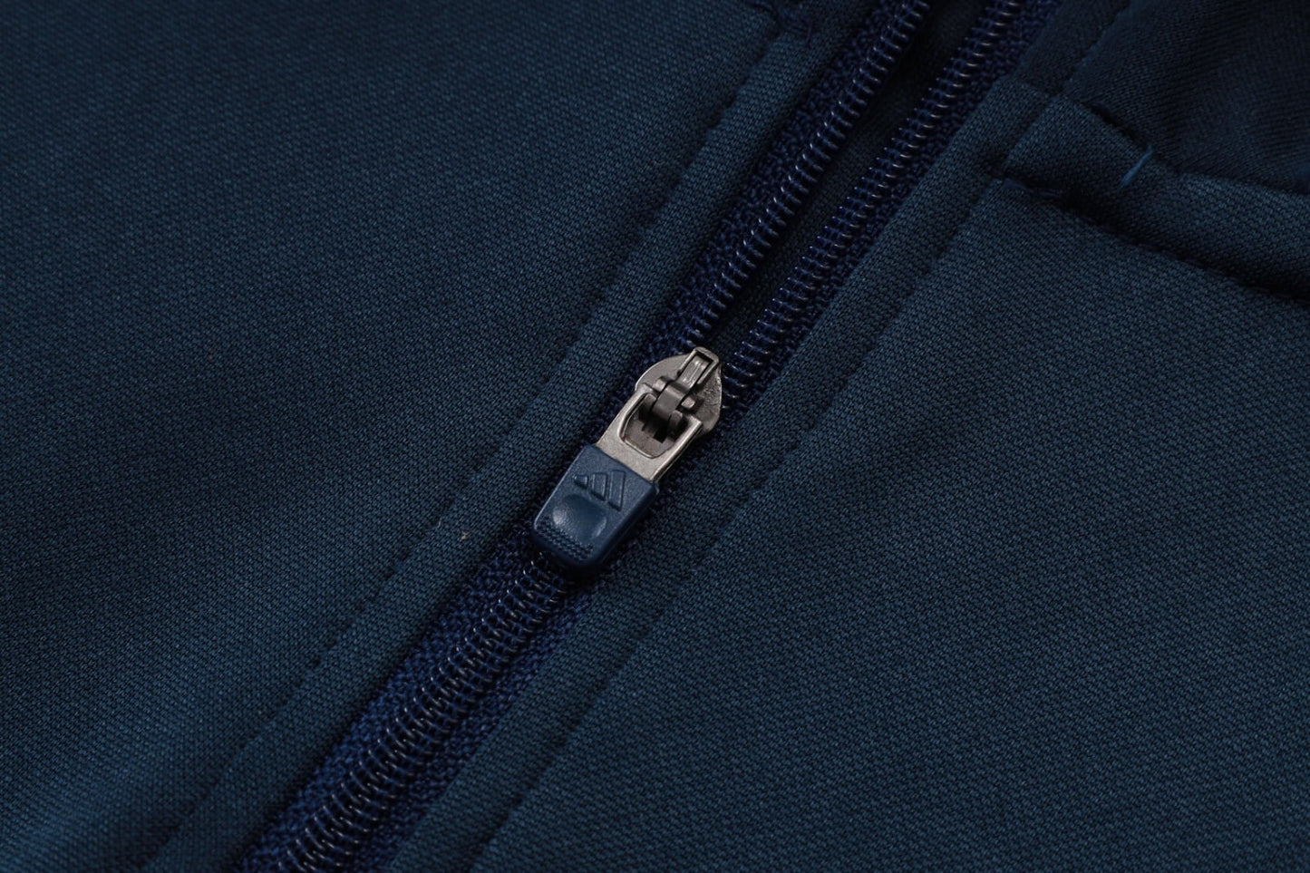 Tracksuit 25