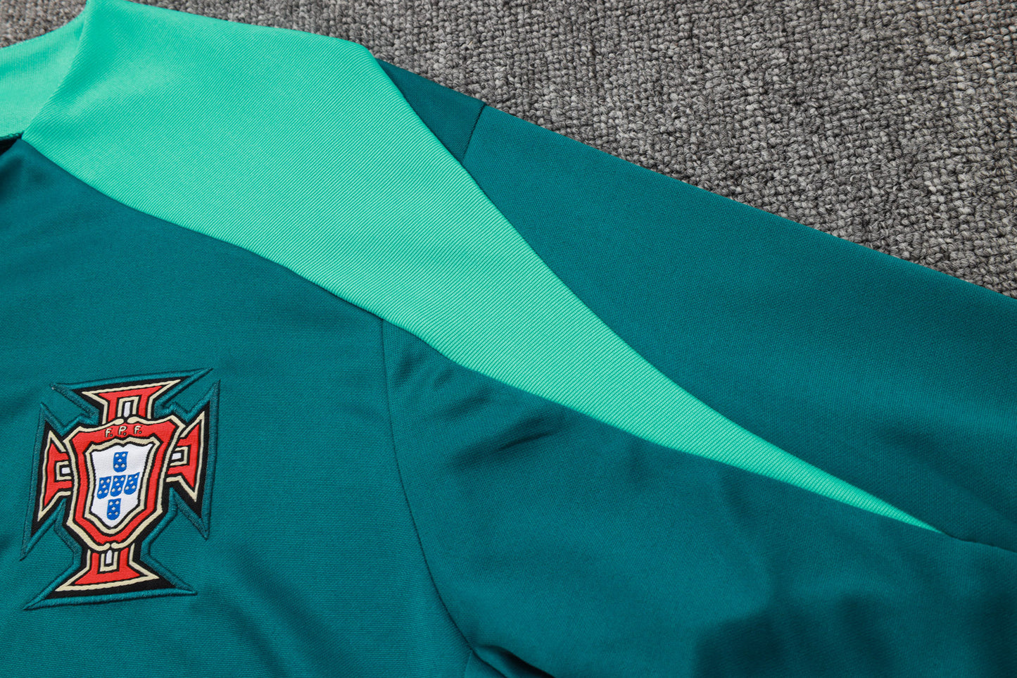 Tracksuit 24/25