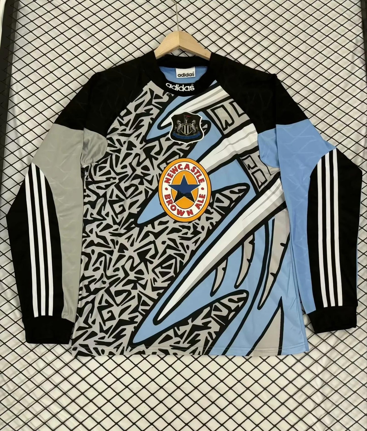 Retro Goalkeeper 95/96 Men's Long Sleeve Jersey
