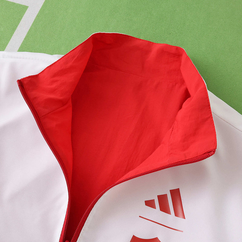 Windbreaker 25