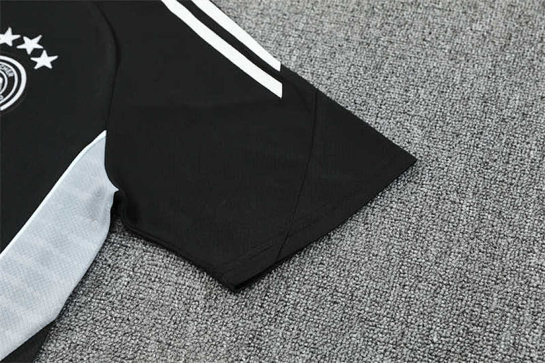 Training Men's Kit