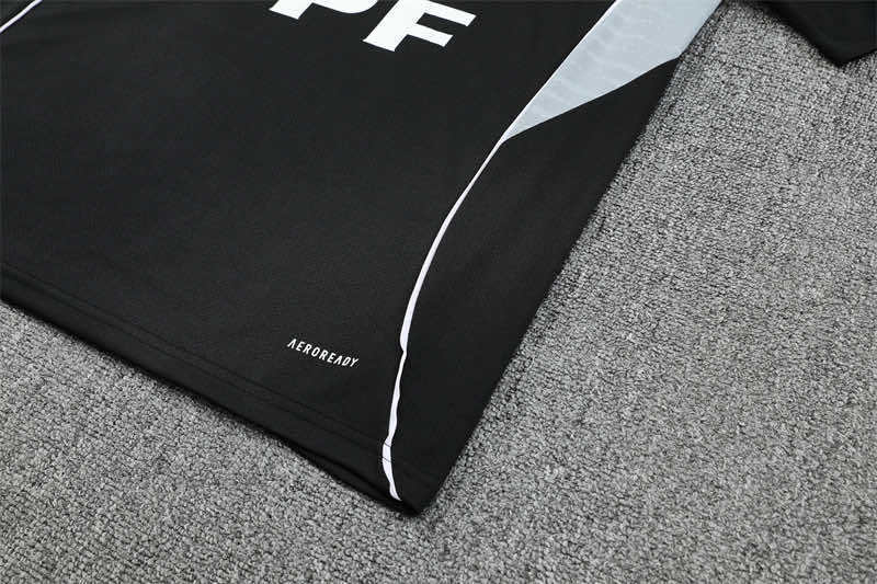 Training 25 Men's Kit
