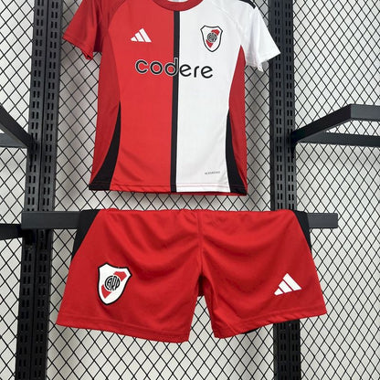 Third 25/26 Kids Kit