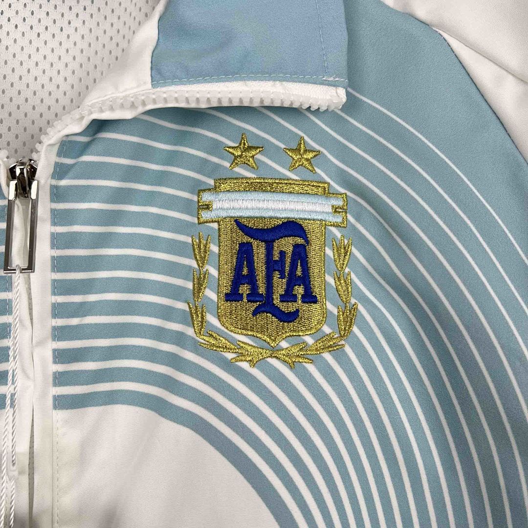Windbreaker 26
