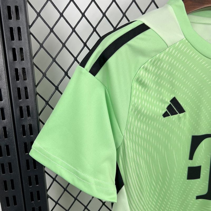 Goalkeeper 25/26 Kids Kit