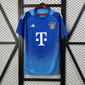 Bayern Munich Goalkeeper Blue Jersey 2025/26