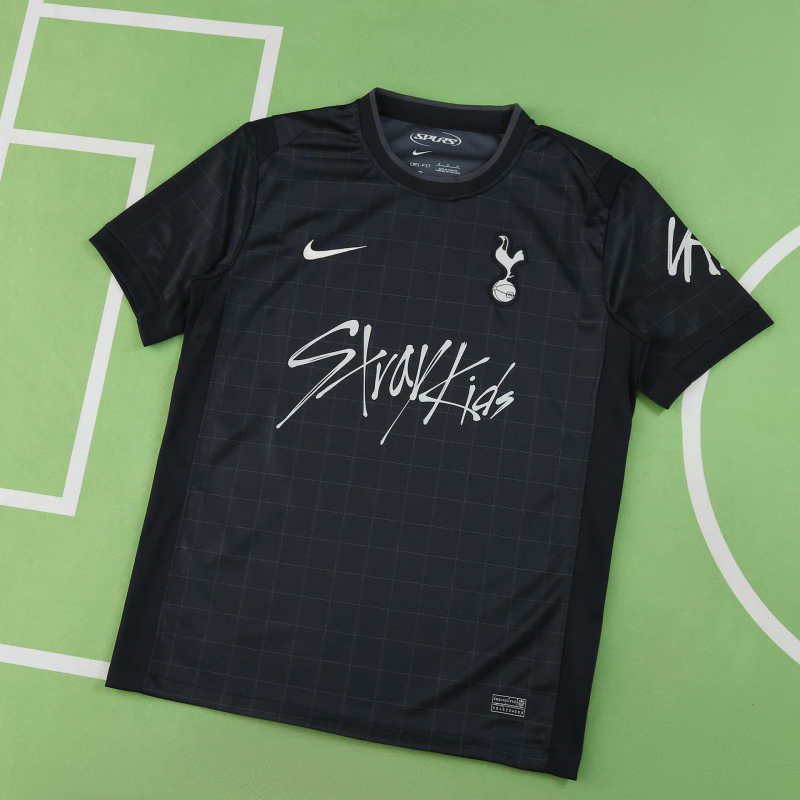 Away 25/26 Kids Kit