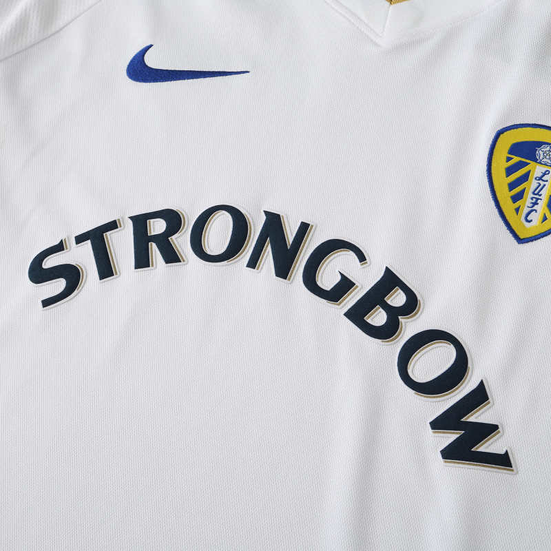 Leeds United 2000/01 Home Retro Jersey – Detail