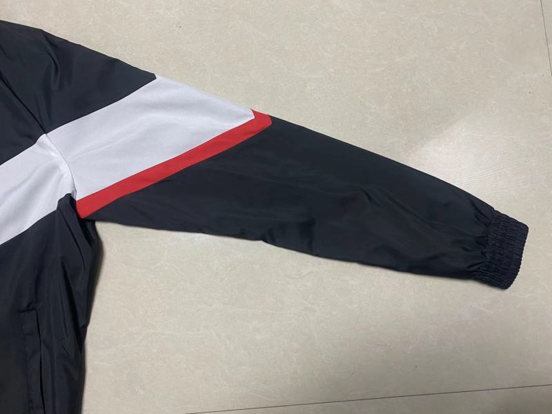 Windbreaker 25