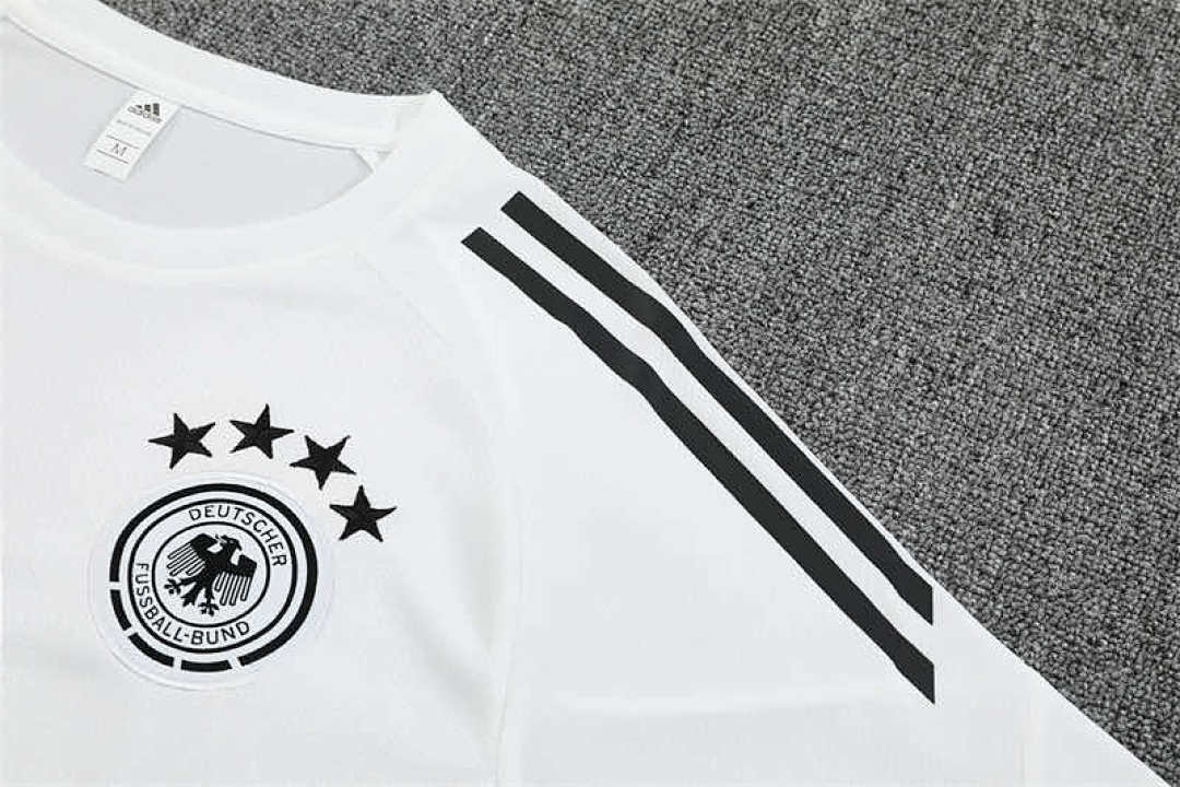 Training Men's Kit