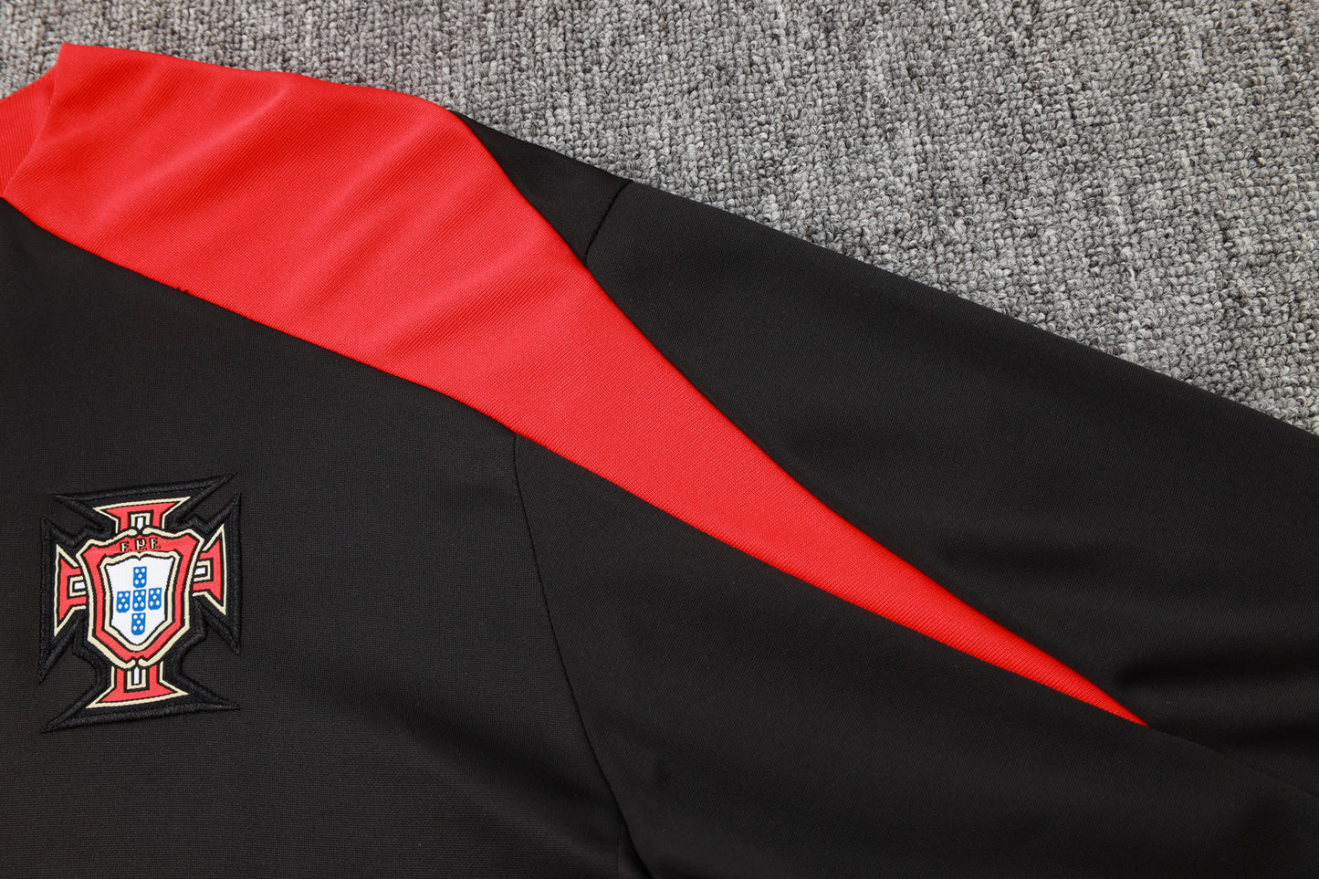 Tracksuit 24/25