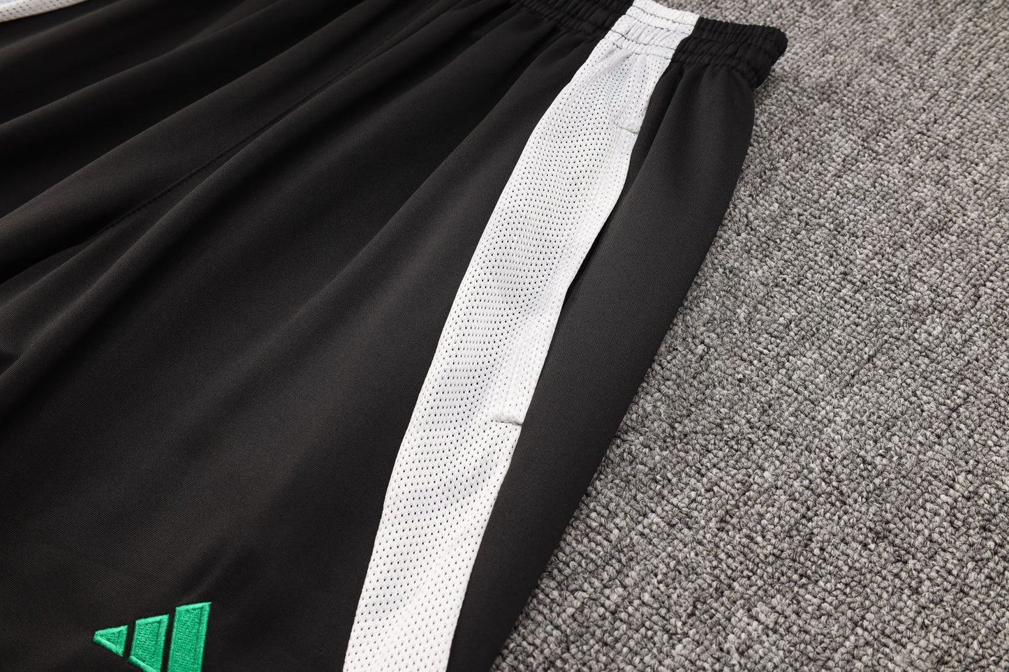 Tracksuit 24/25